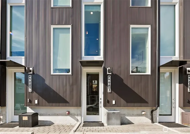 Photo 1 of Townhouse for sale at 4801 Dayton Ave N #C, Seattle, WA 98103 | MLS# NWM2592343 | Listing updated on 2026-10-09