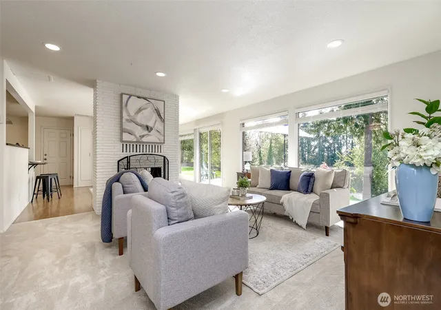 Photo 2 of Single family home for sale at 1921 SE Oakview Dr, Chehalis, WA 98532 | MLS# NWM2592344 | Listing updated on 2026-10-20