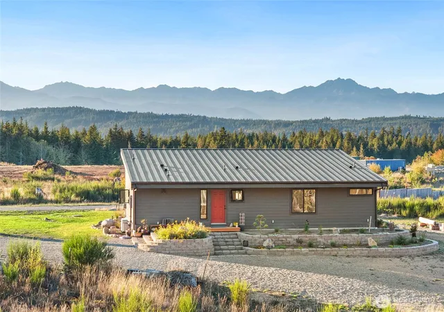 Photo 1 of Single family home for sale at 220 E Johnson Ridge Dr, Belfair, WA 98528 | MLS# NWM2592346 | Listing updated on 2026-10-09