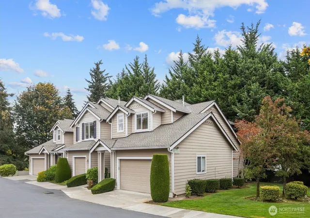 Photo 2 of Condo for sale at 2715 143rd Street Sw #D, Lynnwood, WA 98087 | MLS# NWM2592367 | Listing updated on 2026-10-10