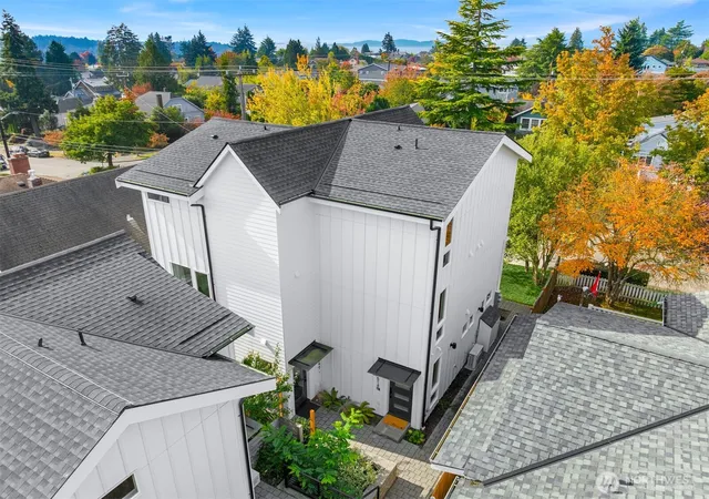 Photo 3 of Townhouse for sale at 7514 28th Avenue Nw #B, Seattle, WA 98117 | MLS# NWM2592369 | Listing updated on 2026-10-16