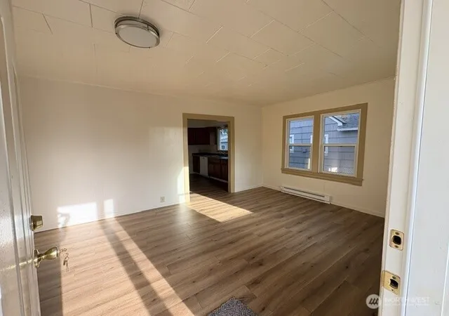 Photo 2 of Single family home for sale at 289 19th Avenue, Longview, WA 98632 | MLS# NWM2592375 | Listing updated on 2026-10-12