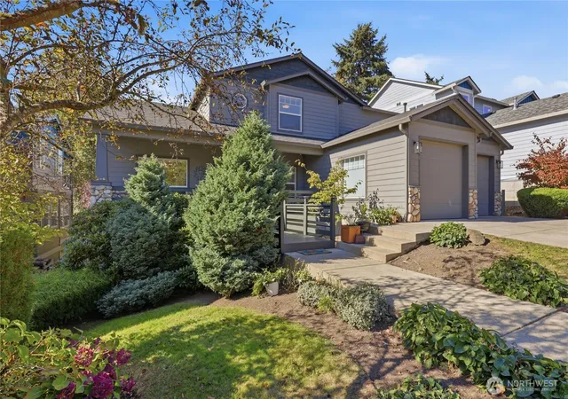 Photo 2 of Single family home for sale at 2445 W 10th Street, Washougal, WA 98671 | MLS# NWM2592387 | Listing updated on 2026-10-14