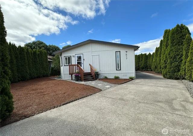 Photo 4 of Manufactured home for sale at 7617 NE 54 Street, Vancouver, WA 98662 | MLS# NWM2592401 | Listing updated on 2026-10-08