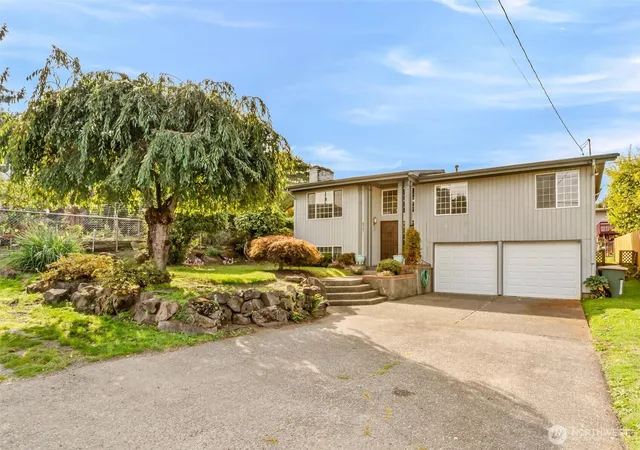 Single family home for sale at 8507 39th Avenue S, Seattle, WA 98118 | MLS# NWM2592406