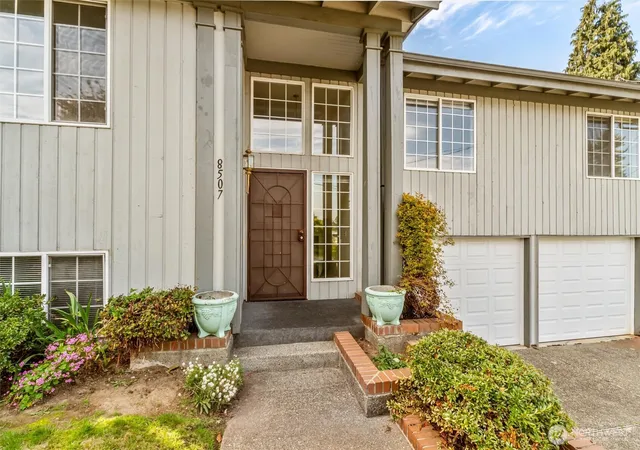 Photo 3 of Single family home for sale at 8507 39th Avenue S, Seattle, WA 98118 | MLS# NWM2592406 | Listing updated on 2026-10-09
