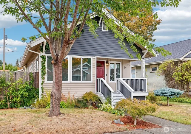 Photo 1 of Single family home for sale at 3005 Victor Pl, Everett, WA 98201 | MLS# NWM2592443 | Listing updated on 2026-10-26