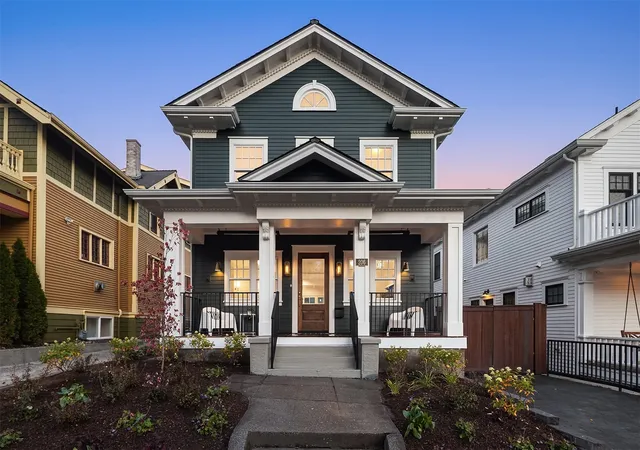 Photo 1 of Single family home for sale at 206 32nd Avenue, Seattle, WA 98122 | MLS# NWM2592446 | Listing updated on 2026-10-26