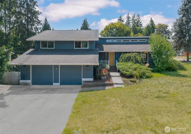 Single family home for sale at 12923 SE 245th Street, Kent, WA 98030 | MLS# NWM2592449