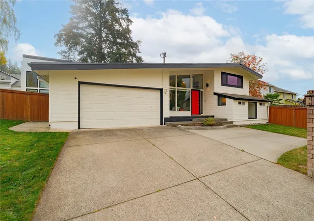 Single family home for sale at 2640 NW 38th Avenue, Camas, WA 98607 | MLS# NWM2592453