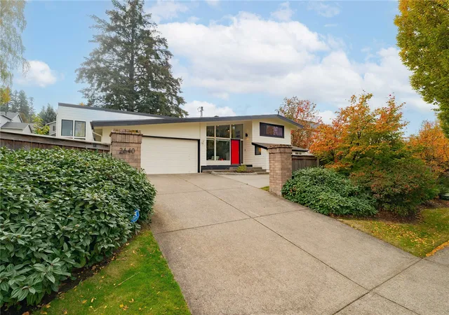 Photo 2 of Single family home for sale at 2640 NW 38th Avenue, Camas, WA 98607 | MLS# NWM2592453 | Listing updated on 2026-10-28