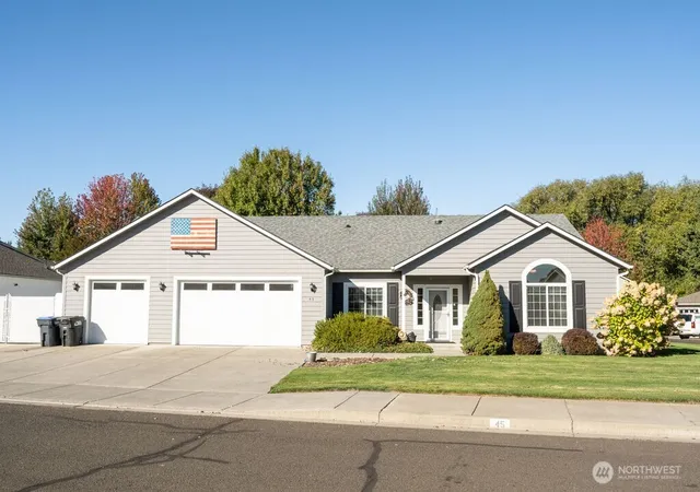 Single family home for sale at 45 Whistling Duck, Walla Walla, WA 99362 | MLS# NWM2592457