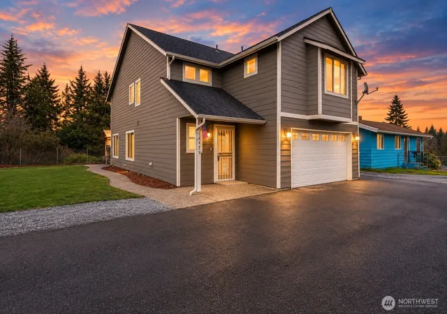 Single family home for sale at 14479 57th Avenue, Tukwila, WA 98168 | MLS# NWM2592463