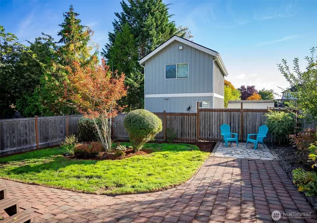 Photo 15 of Single family home for sale at 9512 40th Avenue NE, Seattle, WA 98115 | MLS# NWM2592486 | Listing updated on 2026-10-23