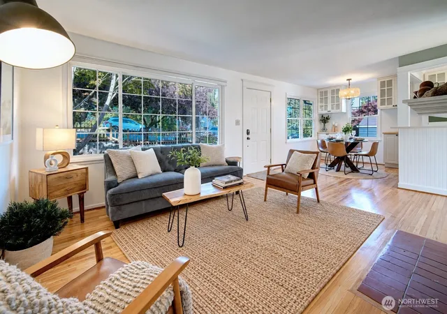 Photo 2 of Single family home for sale at 9512 40th Avenue NE, Seattle, WA 98115 | MLS# NWM2592486 | Listing updated on 2026-10-08