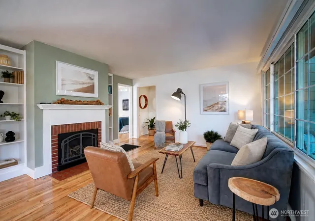 Photo 3 of Single family home for sale at 9512 40th Avenue NE, Seattle, WA 98115 | MLS# NWM2592486 | Listing updated on 2026-10-08