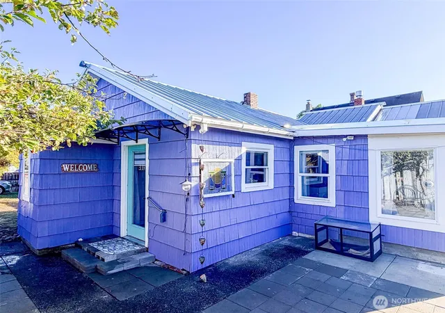 Photo 1 of Single family home for sale at 618 Cherry, Port Townsend, WA 98368 | MLS# NWM2592494 | Listing updated on 2026-10-09