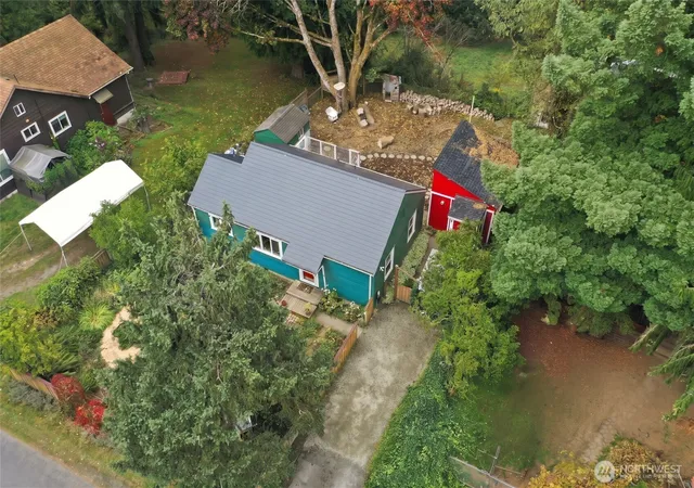 Single family home for sale at 923 S Bay Rd NE, Olympia, WA 98506 | MLS# NWM2592497