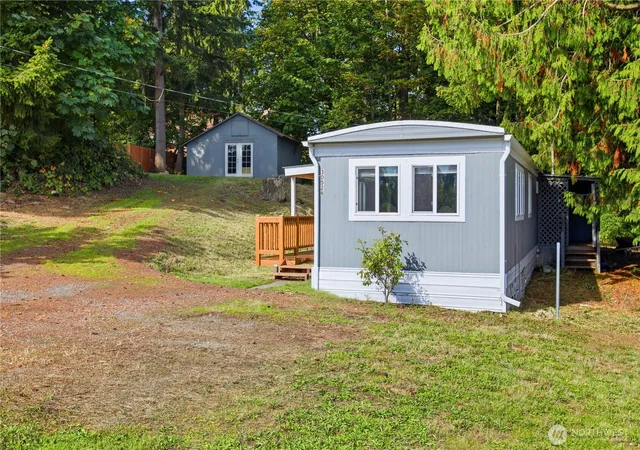 Photo 2 of Manufactured home for sale at 30526 58th Avenue S, Auburn, WA 98001 | MLS# NWM2592500 | Listing updated on 2026-10-15