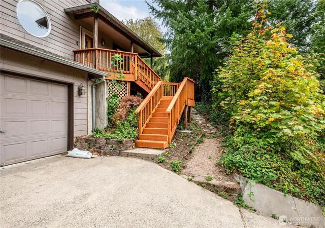 Photo 1 of Single family home for sale at 217 Nevada Dr, Longview, WA 98632 | MLS# NWM2592502 | Listing updated on 2026-10-09
