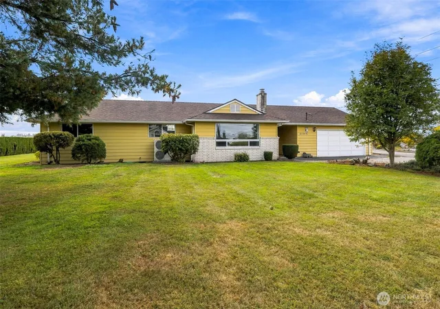 Photo 3 of Single family home for sale at 21205 SE 448th Street, Enumclaw, WA 98022 | MLS# NWM2592511 | Listing updated on 2026-10-09