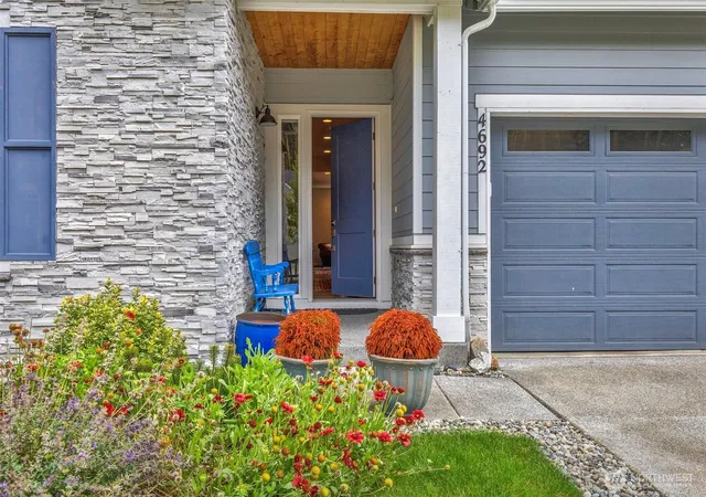 Photo 2 of Single family home for sale at 4692 Albatross St, Port Townsend, WA 98368 | MLS# NWM2592532 | Listing updated on 2026-10-14