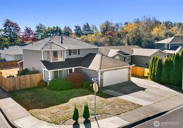Photo 1 of Single family home for sale at 2901 NW 2nd Circle, Battle Ground, WA 98604 | MLS# NWM2592539 | Listing updated on 2026-10-11
