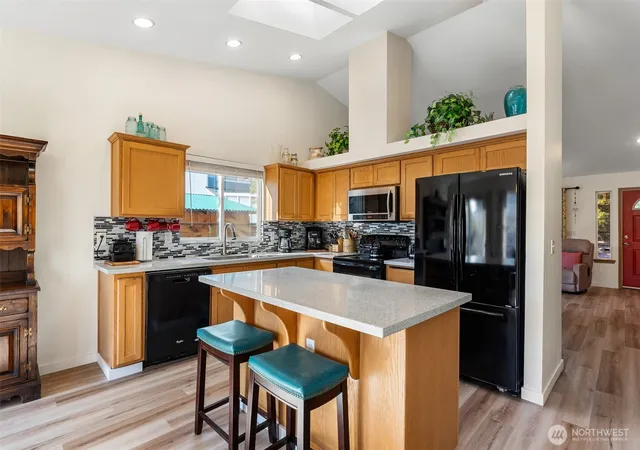 Photo 2 of Single family home for sale at 5206 60th Place NE, Marysville, WA 98270 | MLS# NWM2592549 | Listing updated on 2026-10-12