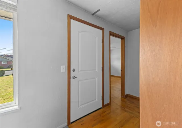 Photo 2 of Single family home for sale at 1819 Tacoma Rd, Puyallup, WA 98371 | MLS# NWM2592551 | Listing updated on 2026-10-26