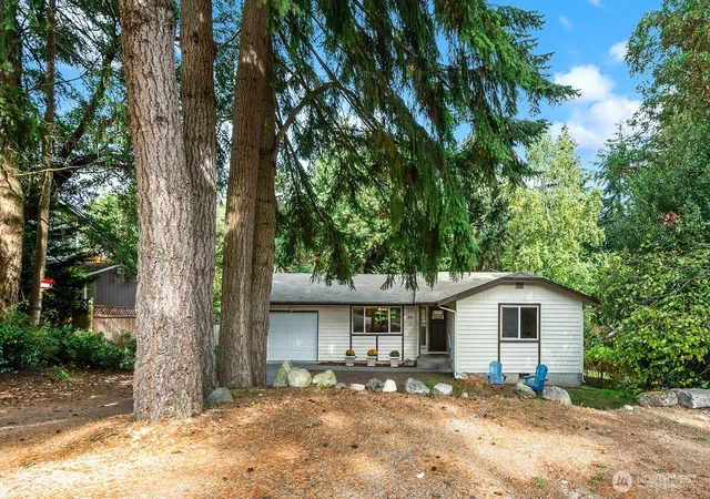 Photo 2 of Single family home for sale at 7614 Sw 257th Street, Vashon, WA 98070 | MLS# NWM2592564 | Listing updated on 2026-10-23