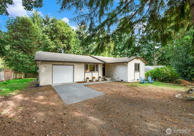 Photo 3 of Single family home for sale at 7614 Sw 257th Street, Vashon, WA 98070 | MLS# NWM2592564 | Listing updated on 2026-10-23