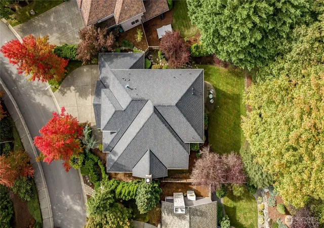 Photo 3 of Single family home for sale at 19618 Ne 44th Place, Sammamish, WA 98074 | MLS# NWM2592565 | Listing updated on 2026-10-10