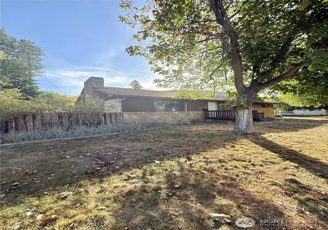 Photo 3 of Single family home for sale at 611 Cedar, Coulee Dam, WA 99116 | MLS# NWM2592568 | Listing updated on 2026-10-09
