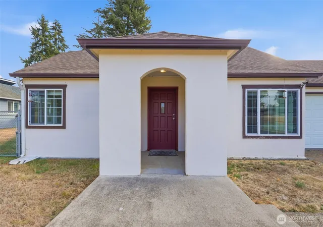 Photo 2 of Single family home for sale at 2005 Carlson Rd, Vancouver, WA 98661 | MLS# NWM2592611 | Listing updated on 2026-10-15