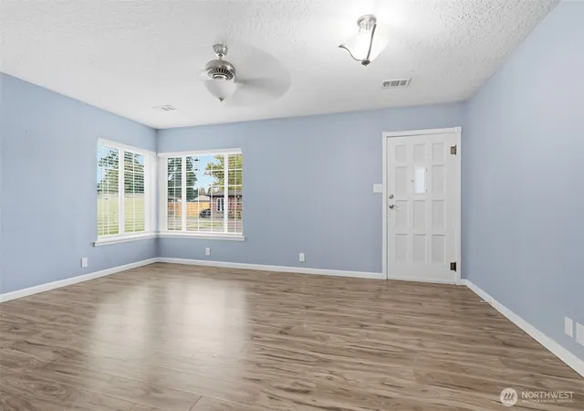 Photo 3 of Single family home for sale at 2005 Carlson Rd, Vancouver, WA 98661 | MLS# NWM2592611 | Listing updated on 2026-10-15