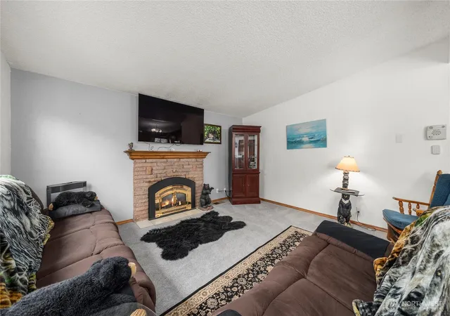 Photo 3 of Single family home for sale at 27224 122nd Avenue SE, Kent, WA 98030 | MLS# NWM2592613 | Listing updated on 2026-10-09