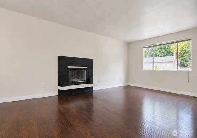 Photo 4 of Single family home for sale at 21405 124th Avenue SE, Kent, WA 98031 | MLS# NWM2592619 | Listing updated on 2026-10-15