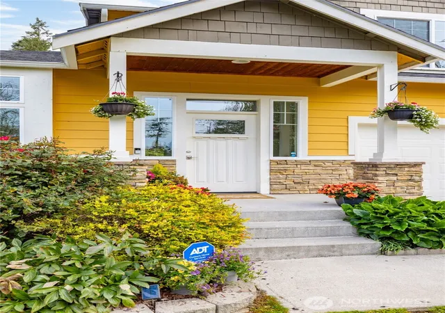 Photo 4 of Single family home for sale at 3302 Taylor Rd, Oak Harbor, WA 98277 | MLS# NWM2592623 | Listing updated on 2026-10-09