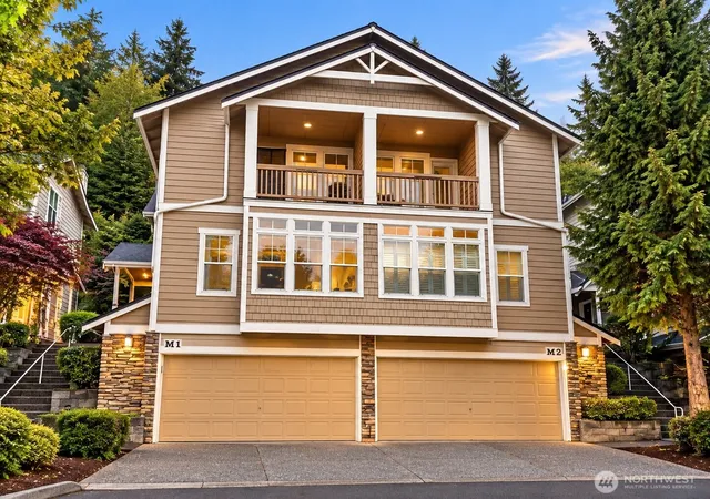 Townhouse for sale at 5300 Glenwood Ave #M-1, Everett, WA 98203 | MLS# NWM2592626