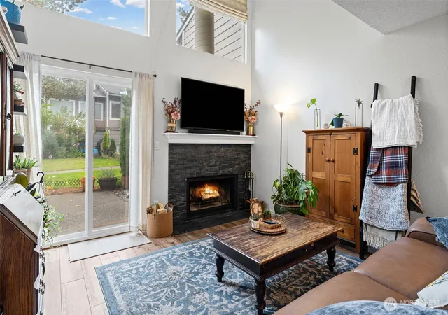 Photo 2 of Townhouse for sale at 826 Pike St Ne #C6, Auburn, WA 98002 | MLS# NWM2592633 | Listing updated on 2026-10-20