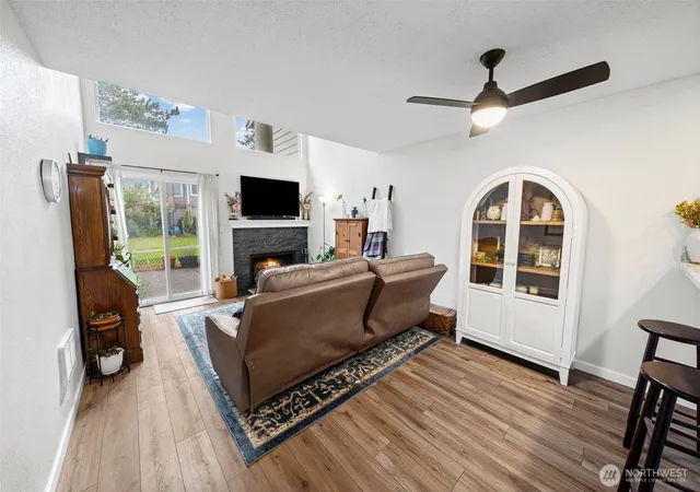 Photo 3 of Townhouse for sale at 826 Pike St Ne #C6, Auburn, WA 98002 | MLS# NWM2592633 | Listing updated on 2026-10-20