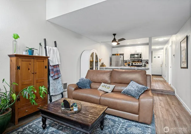 Photo 3 of Townhouse for sale at 826 Pike St NE #C6, Auburn, WA 98002 | MLS# NWM2592633 | Listing updated on 2026-10-20