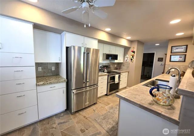 Photo 4 of Condo for sale at 2217 NE 179th Street #B52, Ridgefield, WA 98642 | MLS# NWM2592634 | Listing updated on 2026-10-08