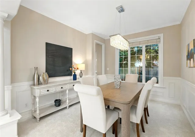 Photo 4 of Single family home for sale at 1004 274th Place SE, Sammamish, WA 98075 | MLS# NWM2592646 | Listing updated on 2026-10-26