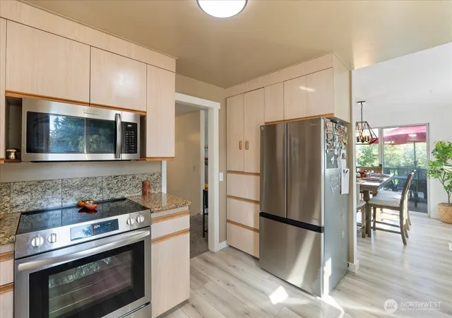Photo 4 of Single family home for sale at 14448 6th Avenue S, Burien, WA 98168 | MLS# NWM2592653 | Listing updated on 2026-10-09