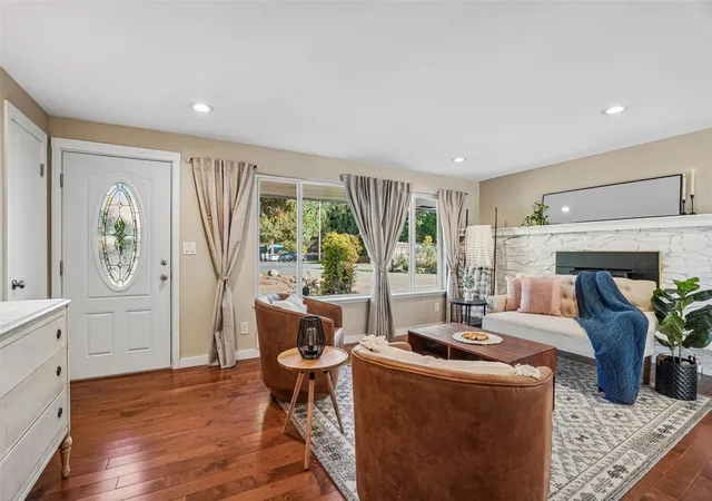 Photo 4 of Single family home for sale at 208 116th Place SE, Everett, WA 98208 | MLS# NWM2592664 | Listing updated on 2026-10-23