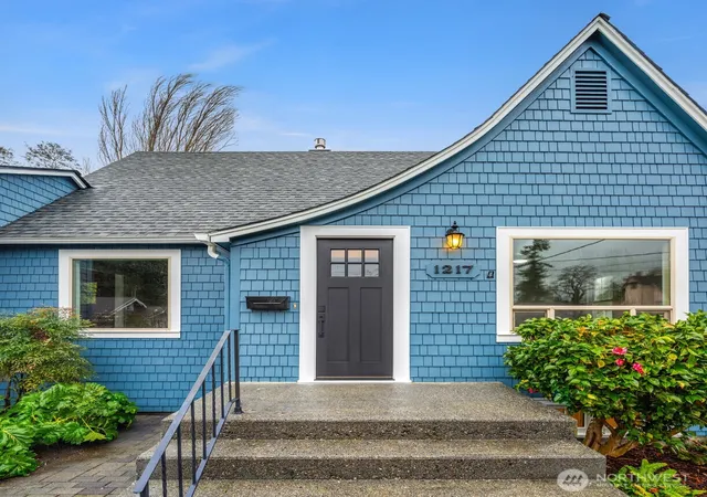 Photo 2 of Sale Pending at 1217 E Washington Ave, Burlington, WA 98233 | MLS# NWM2592669 | Listing updated on 2026-10-19