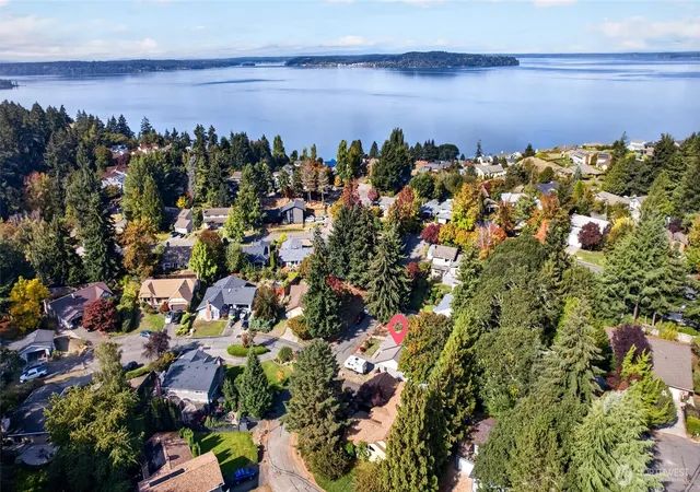 Photo 2 of Single family home for sale at 105 Lila St, Steilacoom, WA 98388 | MLS# NWM2592674 | Listing updated on 2026-10-09