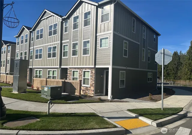 Photo 1 of Townhouse for sale at 9019 172nd Street Ne, Arlington, WA 98223 | MLS# NWM2592691 | Listing updated on 2026-10-09