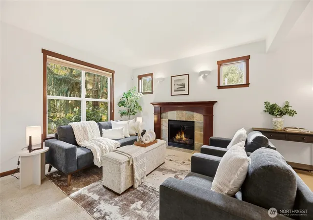 Photo 3 of Single family home for sale at 1414 Lake Roesiger Dr, Snohomish, WA 98290 | MLS# NWM2592694 | Listing updated on 2026-10-09